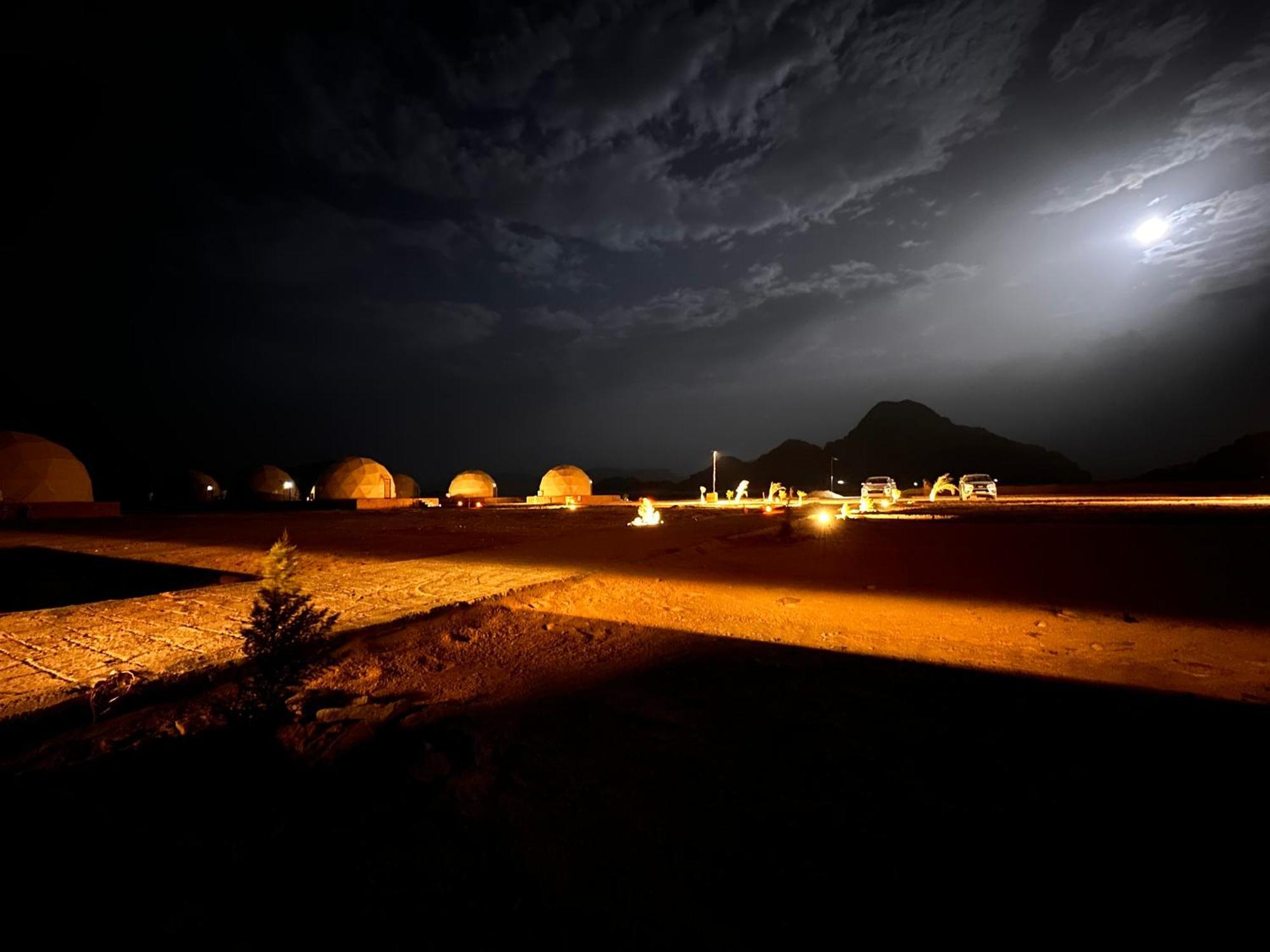 Rum Island Luxury Camp & Bubbles Hotel Wadi Rum Exterior foto